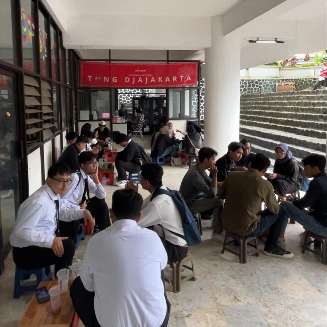 Suasana di Kedai Tong Djajakarta